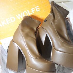 NAKED WOLFE - Brown Sugar 150mm Platform